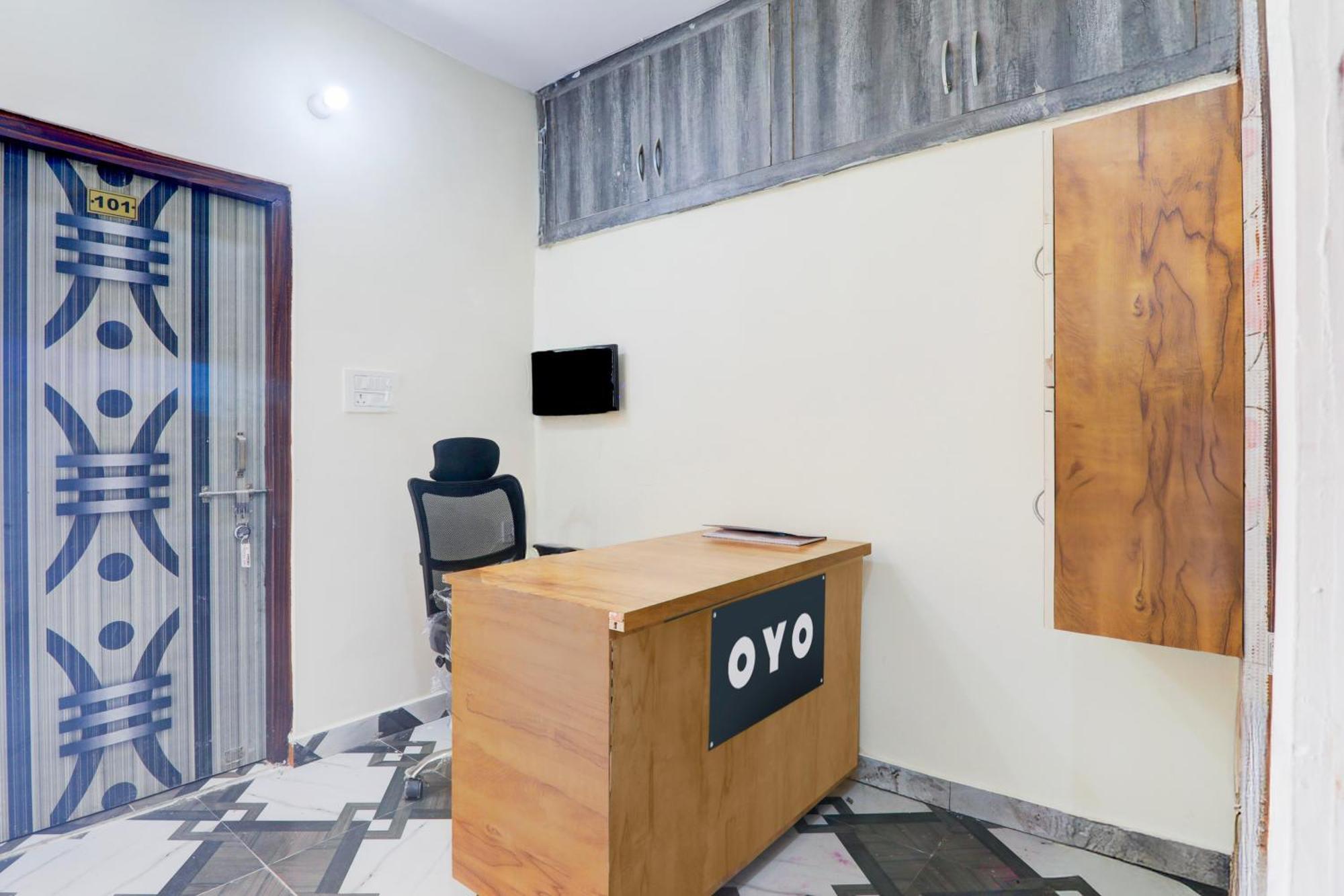 Hotel O Rn Chinhat エクステリア 写真