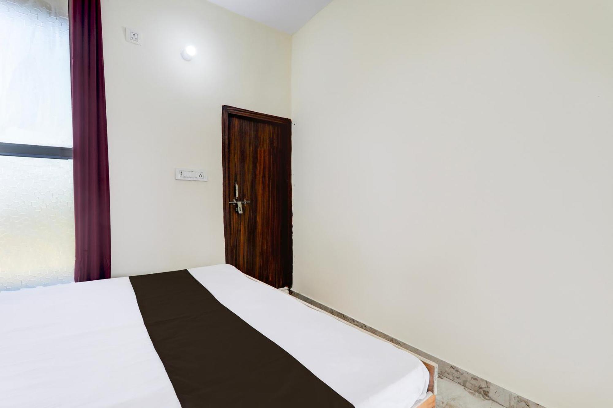 Hotel O Rn Chinhat エクステリア 写真